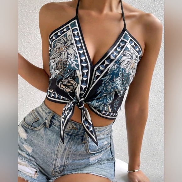 Tops - Knotted Front Halter Top XL